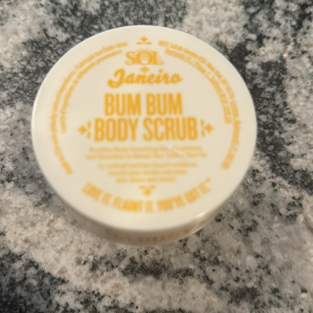 New Sol De Janeiro Bum Bum Body Scrub 2.65oz & Brazilian crush 62 spray 3oz - Picture 3 of 5